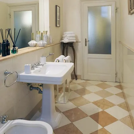 Appartement Comecasa 2 Bedrooms In Via Curtatone Milan