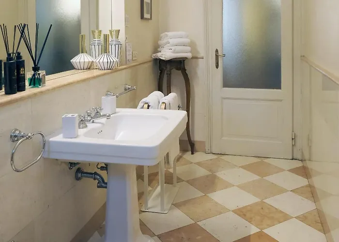 Daire Comecasa 2 Bedrooms In Via Curtatone Milano
